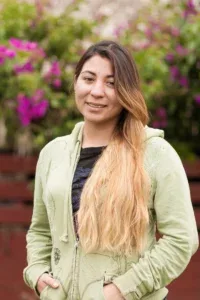 Marcy Vega, becada de FUNJOSE en la carrera de Licenciatura en Administración de Empresas