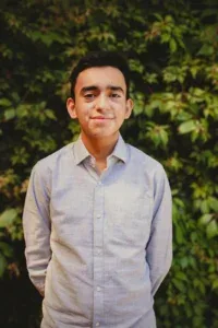 Juan Sebastián Hernández Castañeda, becado de FUNJOSE en la carrera de Licenciatura en Fisioterapia
